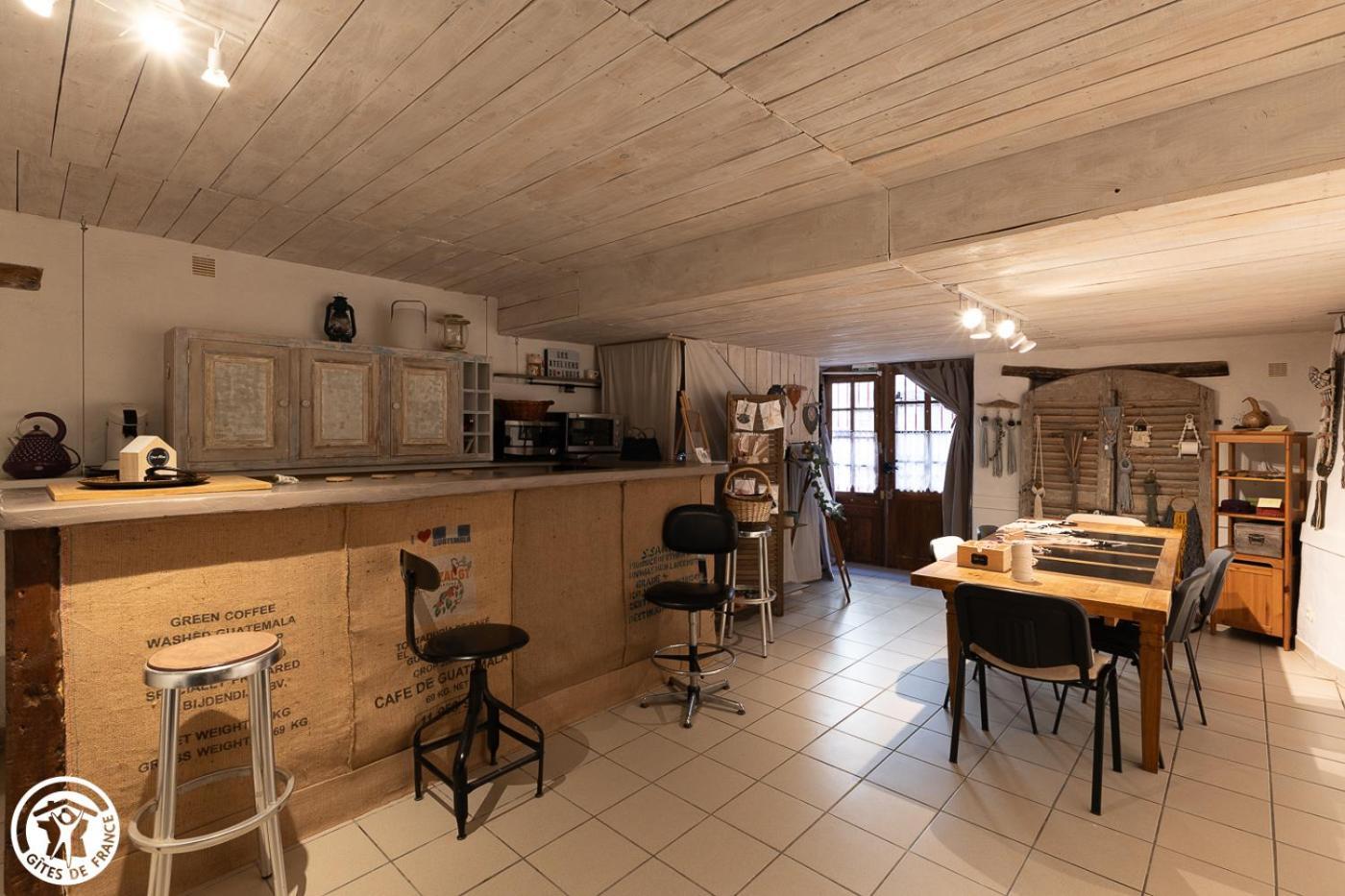 Le Logis D'Hestia Billom Exterior foto